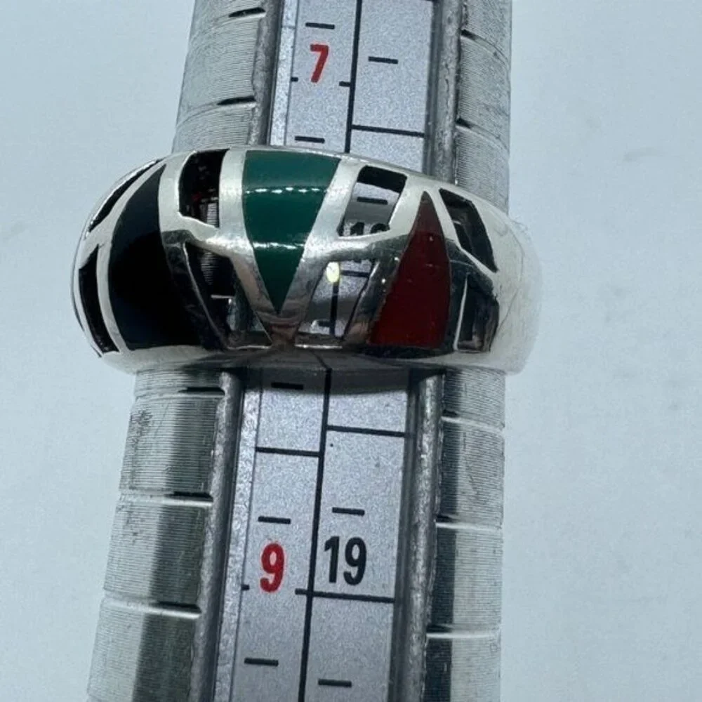 Southwest Style Sterling Silver Ring size 8 Black Green‎ Red Triangle Cut Out